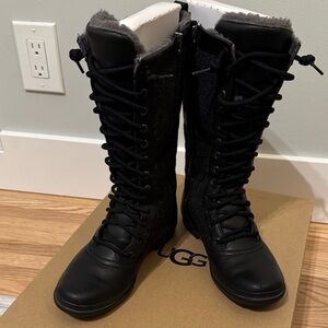 UGG Women's Elvia Boots - Excellent preloved condition